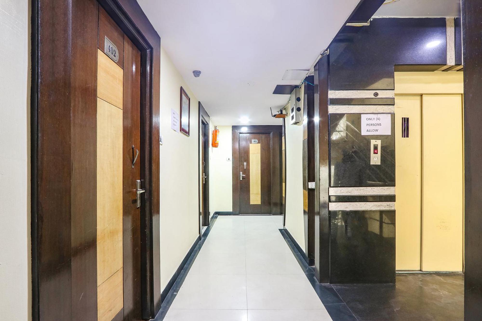 Fabhotel Royal Residency II - Nr Lakdikapul Metro Station Хидерабад Екстериор снимка